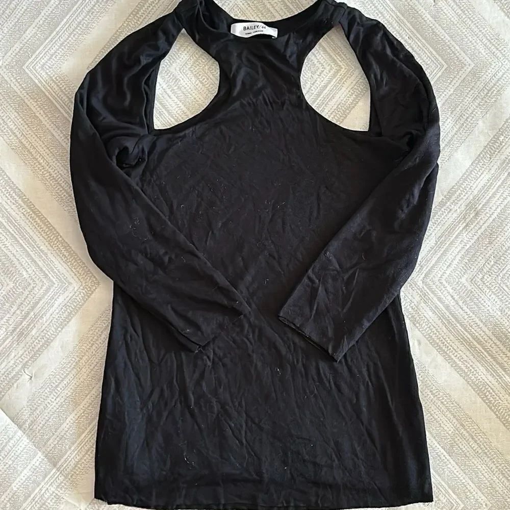 Bailey/44 Women’s Black Shoulder Cut Out Long Sleeve Top